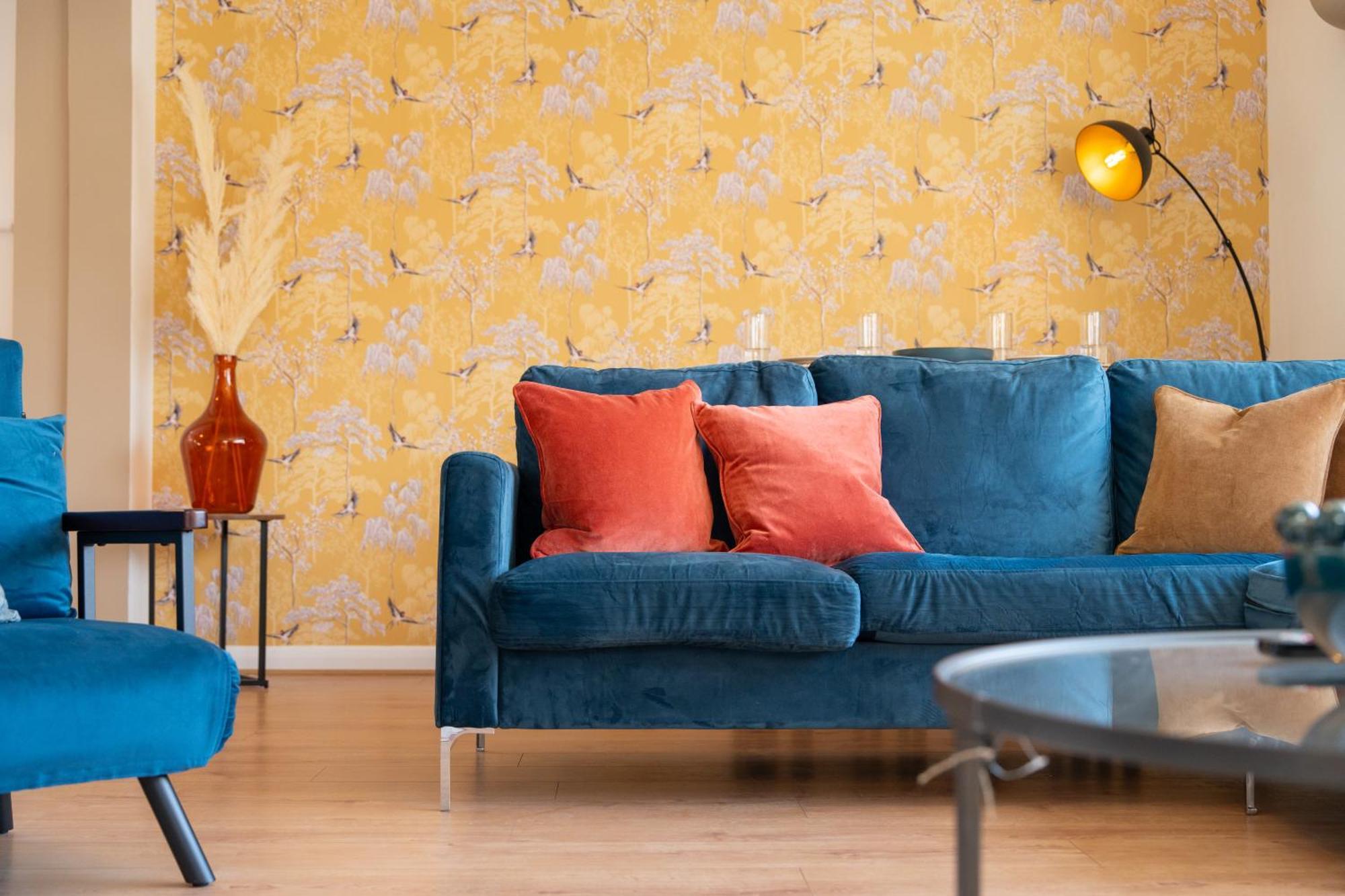 Stylish 4 Bedroom Spacious Retreat With Parking - Sleeps 10 - Families & Contractors Canterbury Exteriör bild