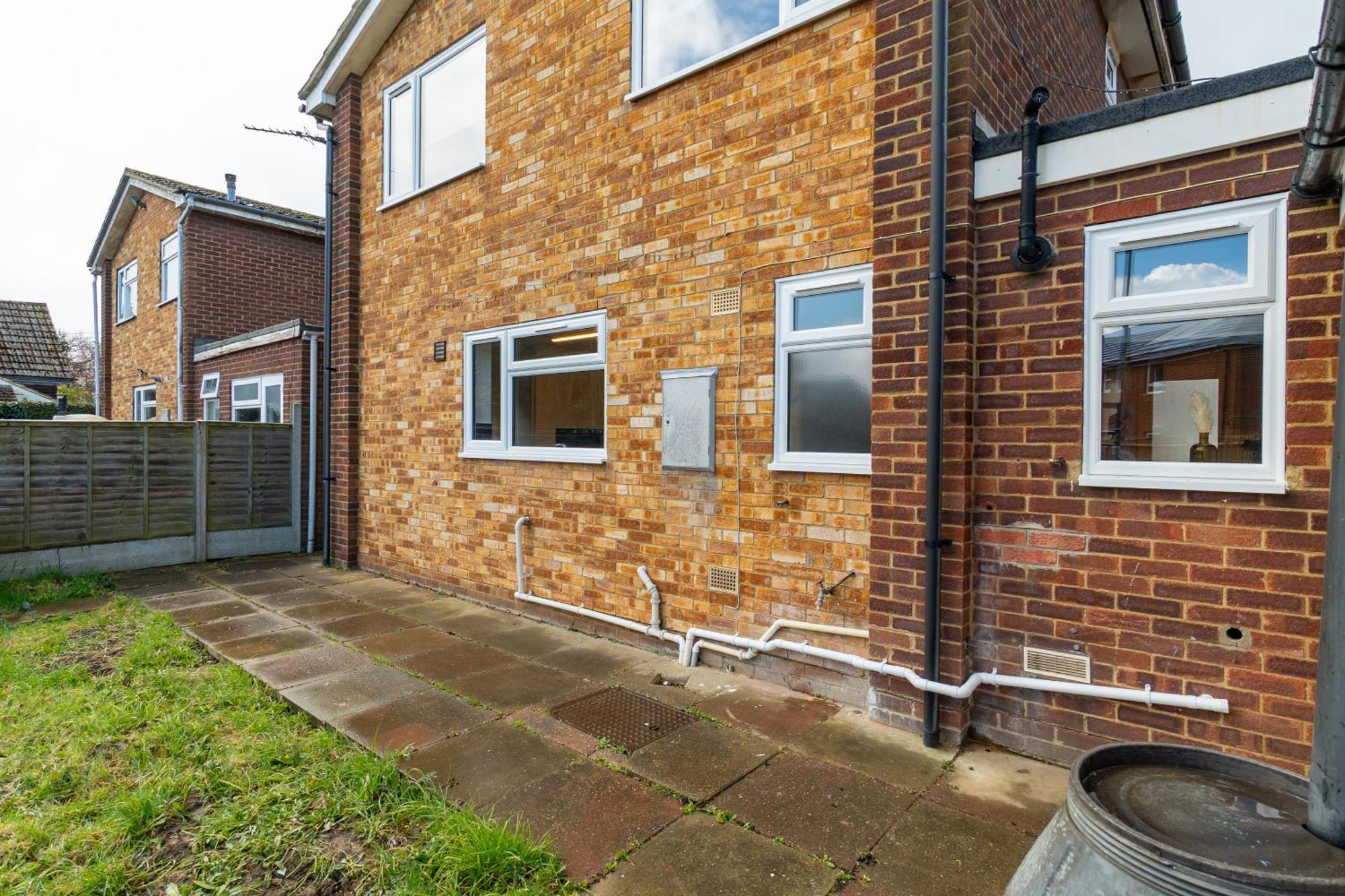 Stylish 4 Bedroom Spacious Retreat With Parking - Sleeps 10 - Families & Contractors Canterbury Exteriör bild